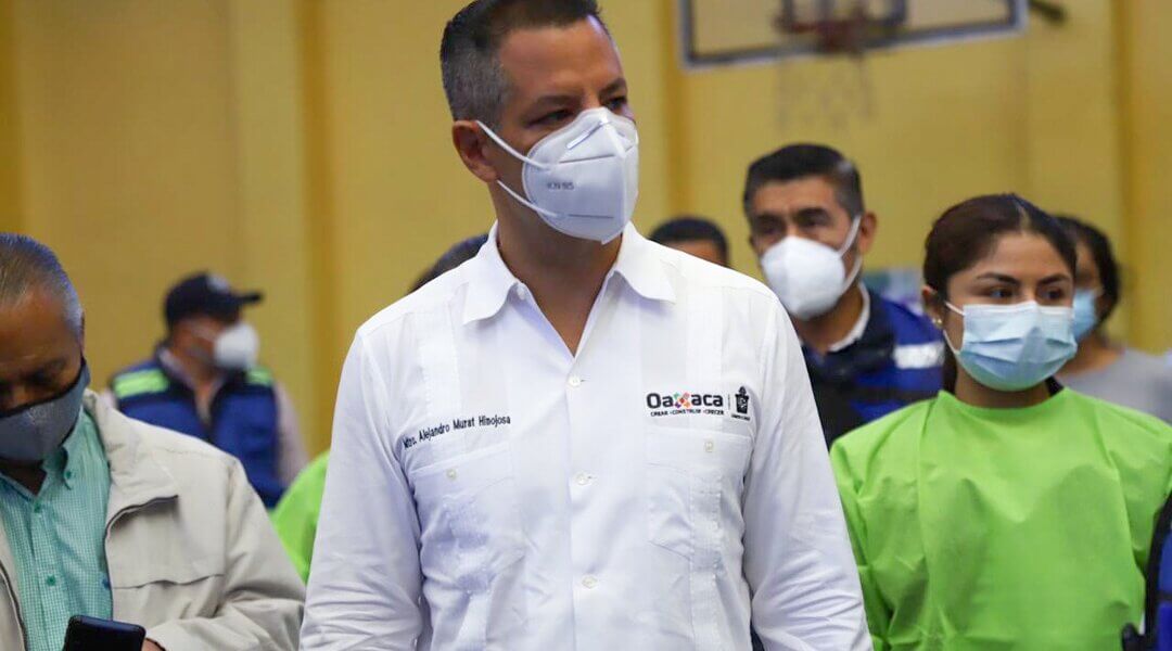 Supervisa Alejandro Murat jornada de vacunación