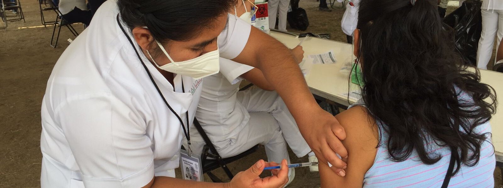 Inicia vacunación al personal educativo de Oaxaca
