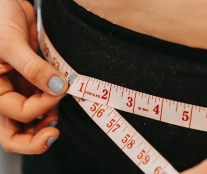 Jóvenes con sobrepeso tienen mayor riesgo de Covid-19