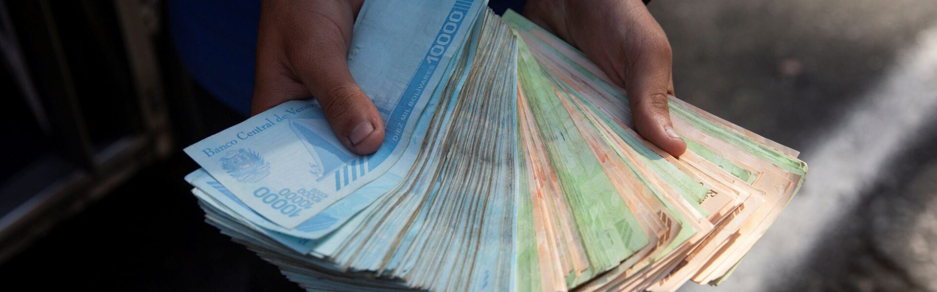 Venezuela elimina otros 6 ceros a su moneda por hiperinflación
