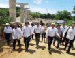 Supervisan AMH y AMLO trabajos de construcción de la autopista Oaxaca- Costa